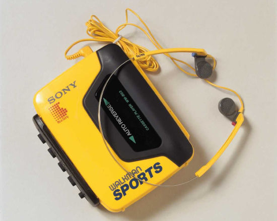 2023-03-Walkman with earphones